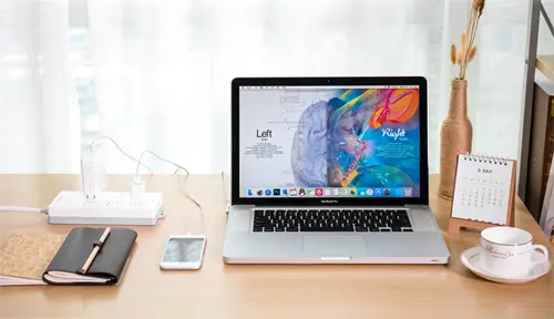 msi弯弯的是什么电脑